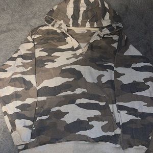 OVER SIZE CAMO HOODIE!!
